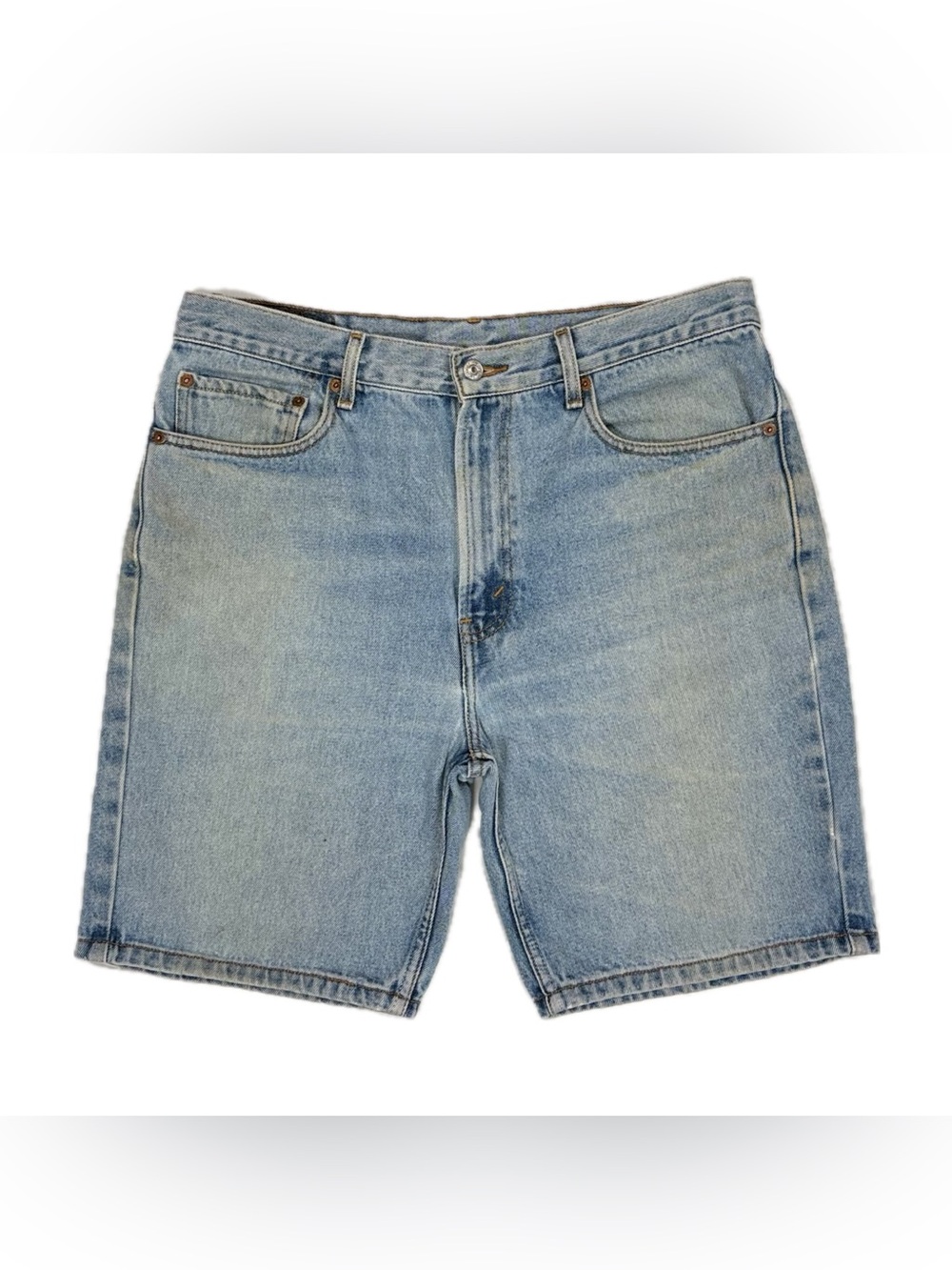 Vtg Y2K Levi’s 505 light wash denim blue jean shorts men W36 (W35)